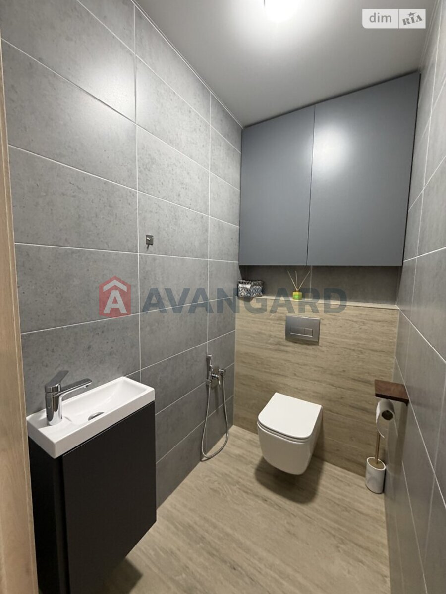 2 ��. ��������, 70/-/19 ��. �., 7/8 ������ ���� 13