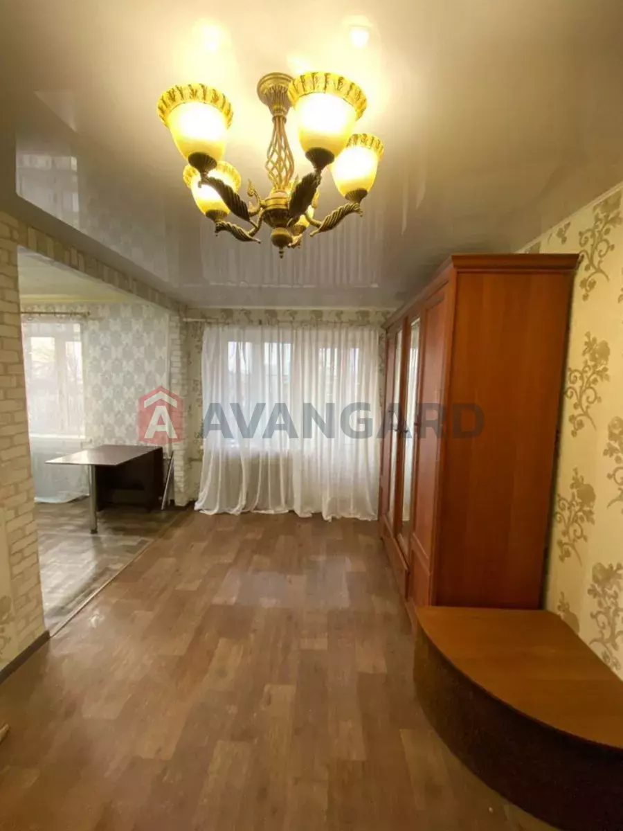 1 ��. ��������, 31/-/10 ��. �., 5/5 ������ ���� 7