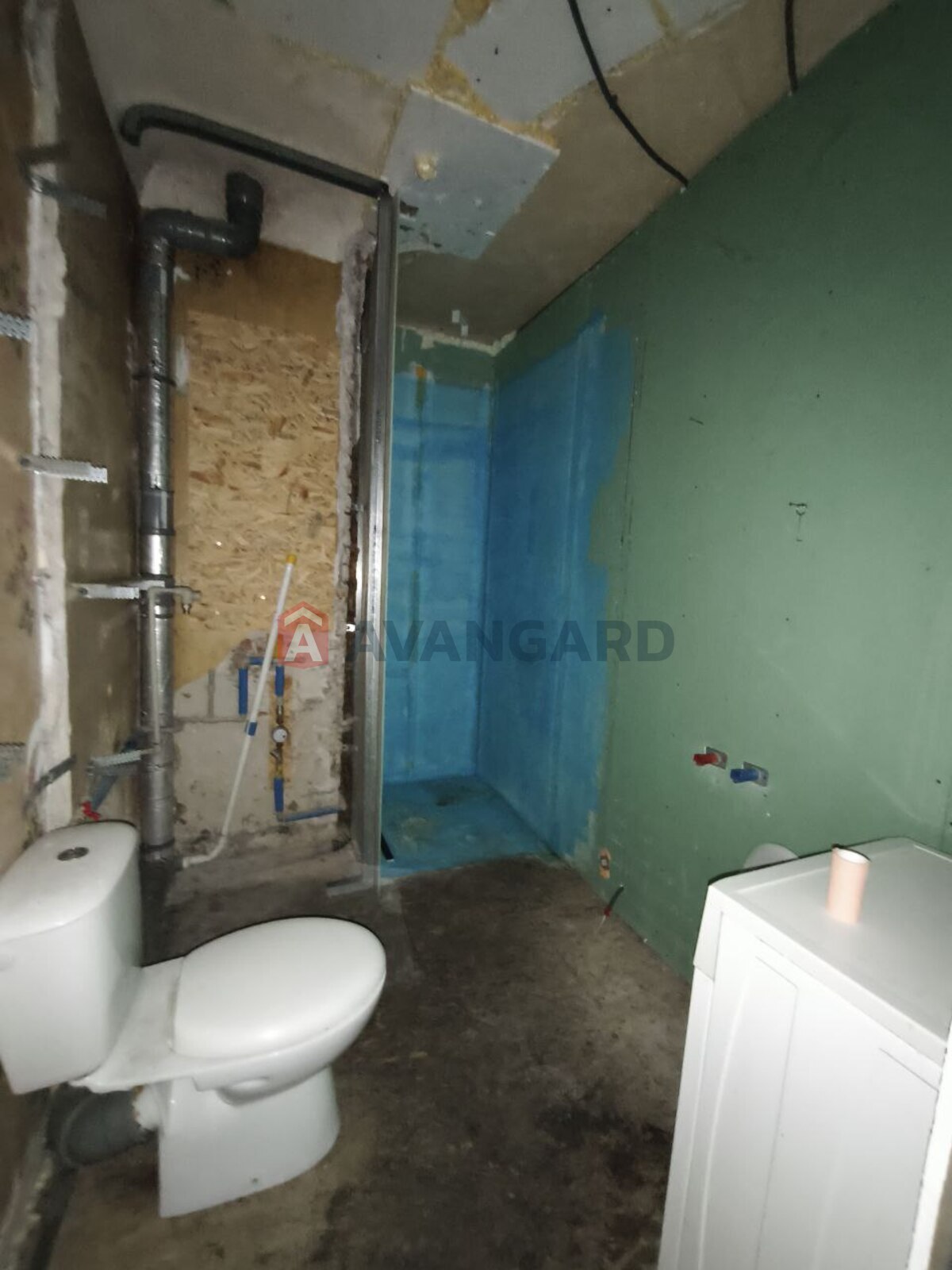 2 ��. ��������, 50/33/8 ��. �., 4/4 ������ ���� 9