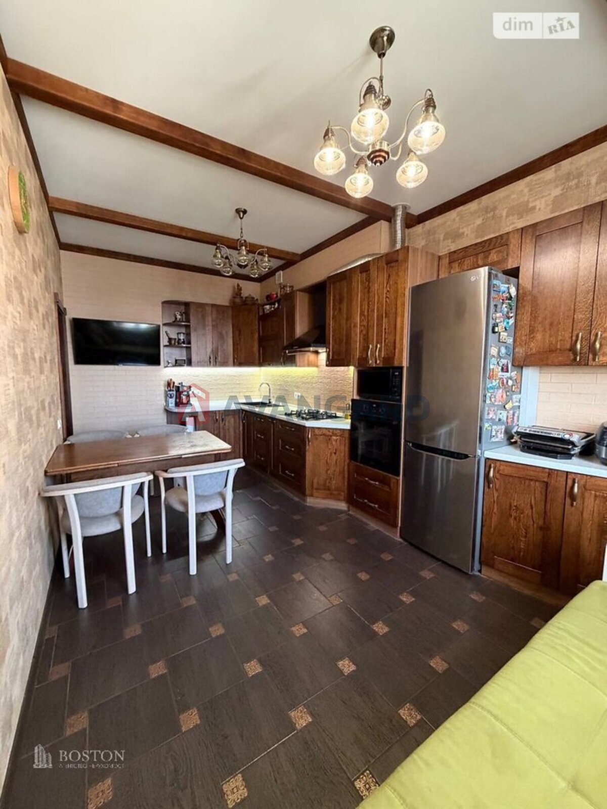 2 ��. ��������, 73/35/17 ��. �., 6/6 ������ ���� 3