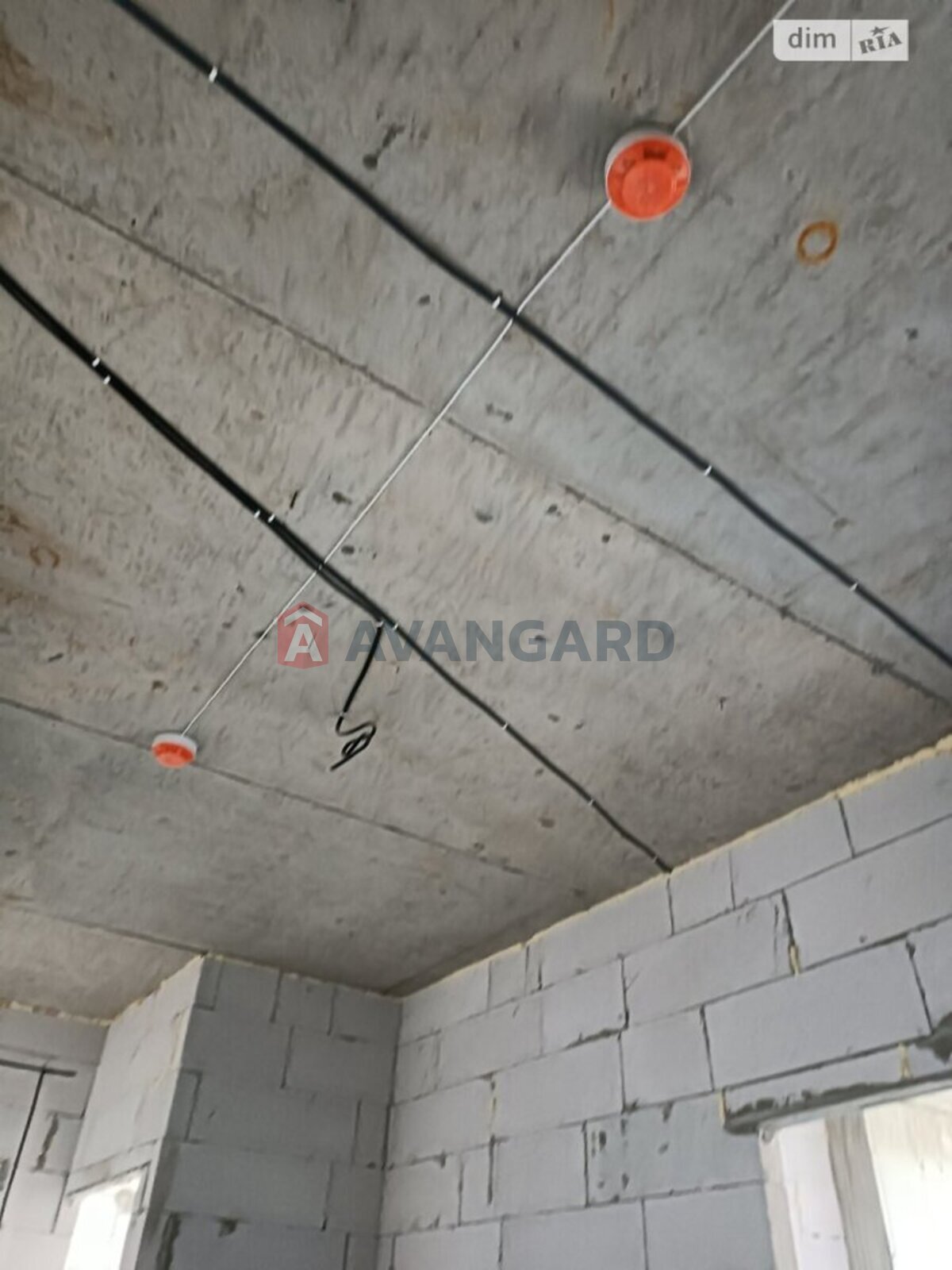 2 ��. ��������, 61/40/8 ��. �., 10/16 ������ ���� 10