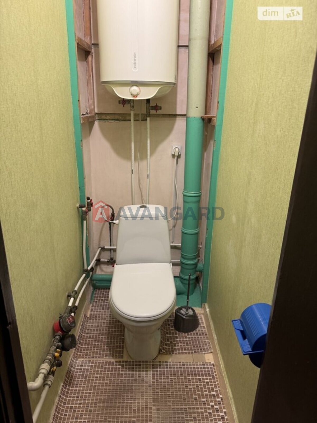 3 ��. ��������, 68/42/8 ��. �., 4/9 ������ ���� 7