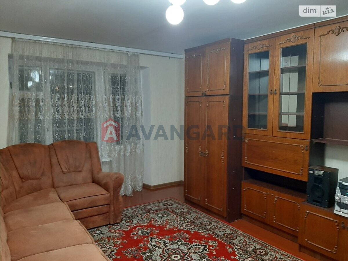 3 ��. ��������, 60/35/8 ��. �., 2/5 ������ ���� 11