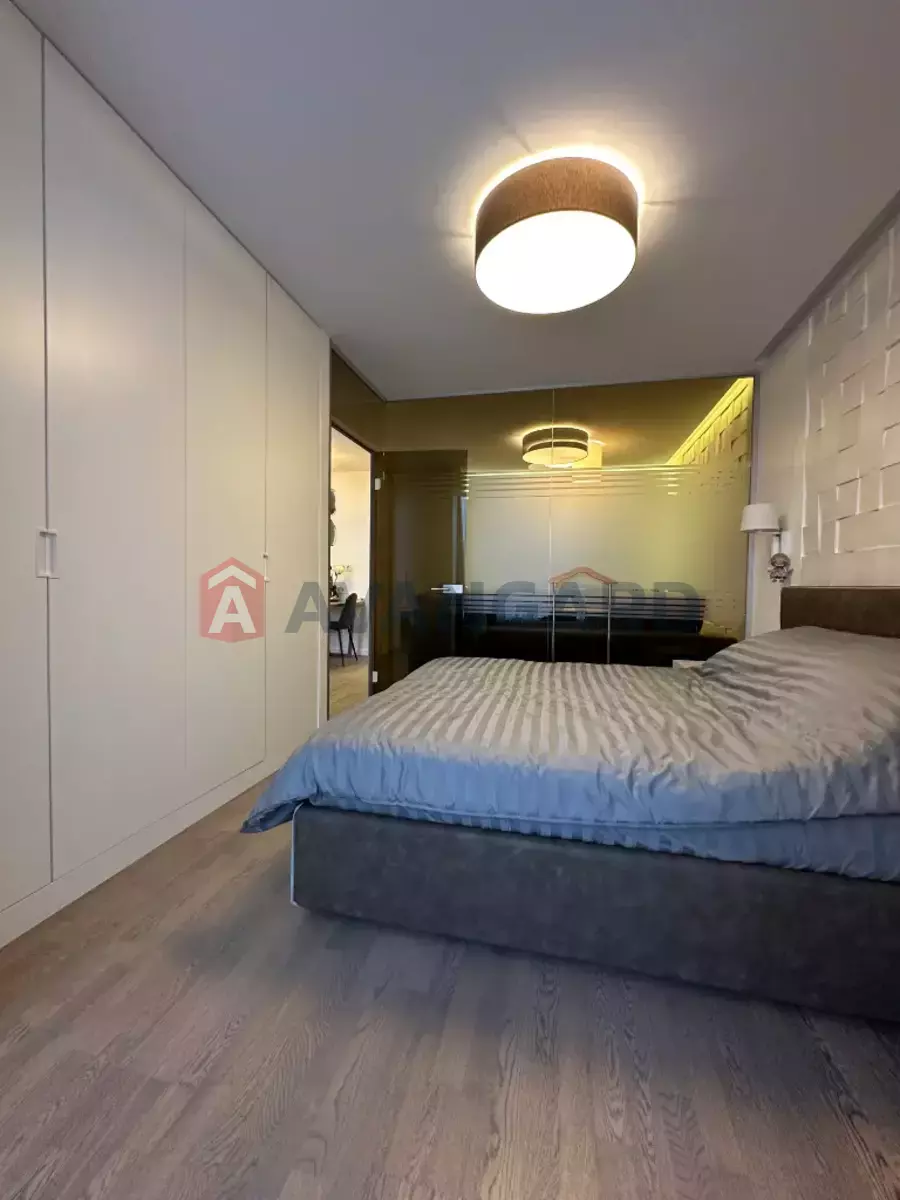 2 ��. ��������, 57/32/17 ��. �., 6/12 ������ ���� 9