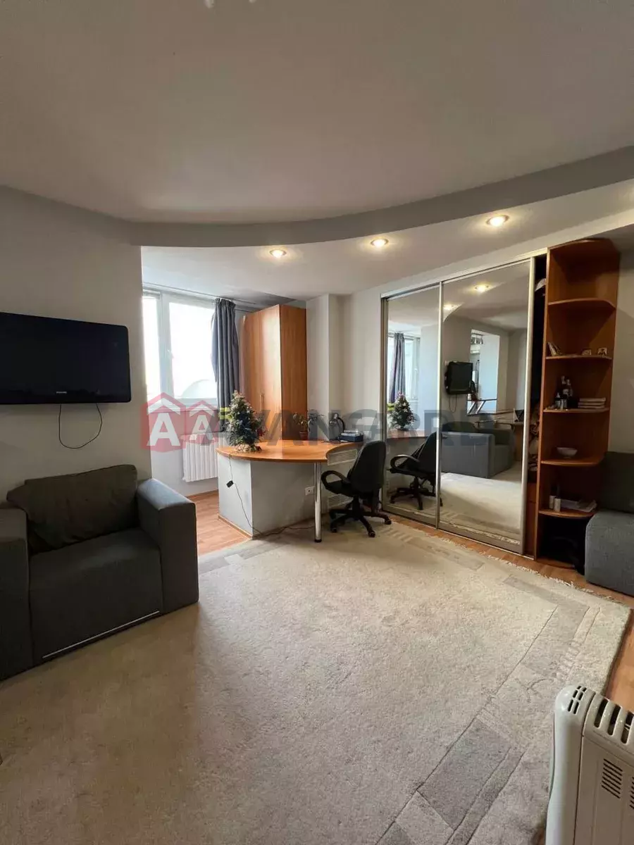 1 ��. ��������, 38/-/8 ��. �., 13/18 ������ ���� 11