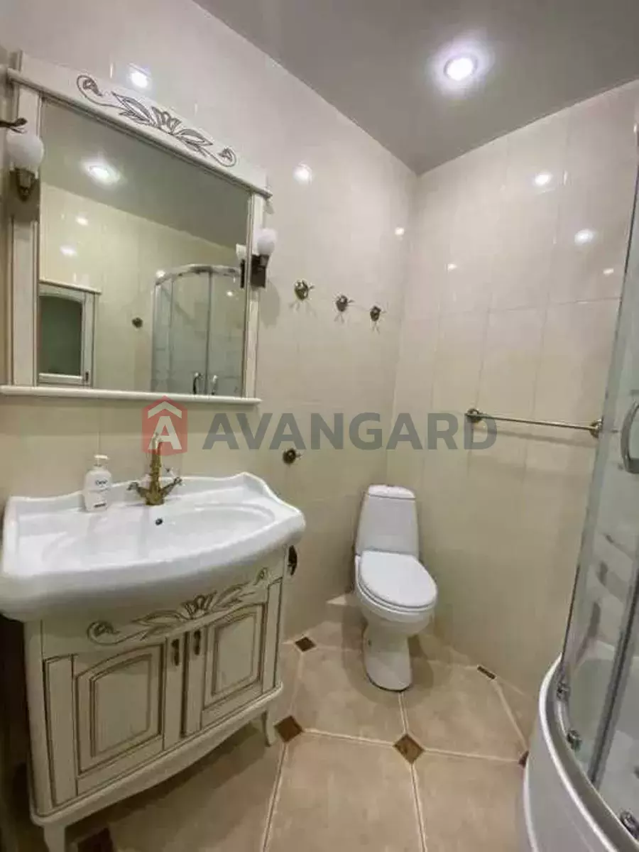 2 ��. ��������, 68/-/10 ��. �., 14/17 ������ ���� 4