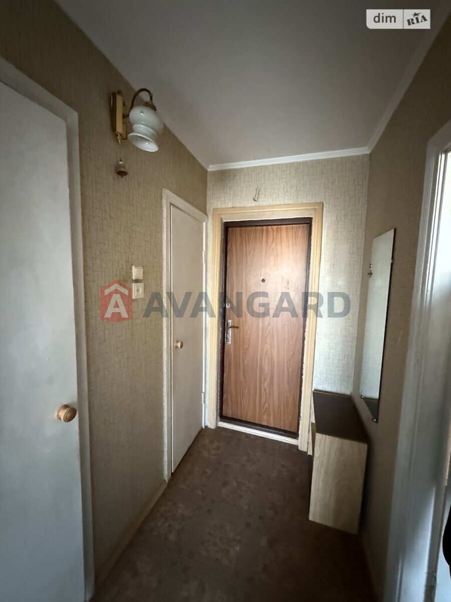 1 ��. ��������, 35/-/8 ��. �., 10/10 ������ ���� 8