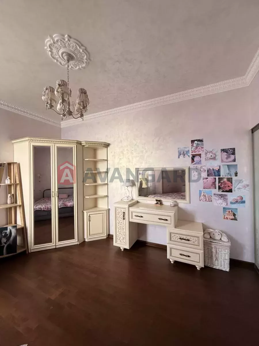 3 ��. ��������, 168/-/22 ��. �., 2/5 ������ ���� 23