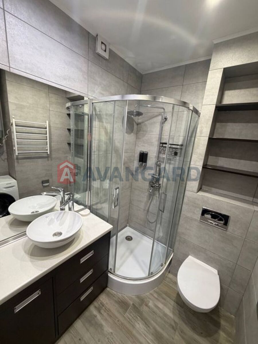 1 ����. ��������, 45/-/15 ��. �., 14/24 ���� ���� 8