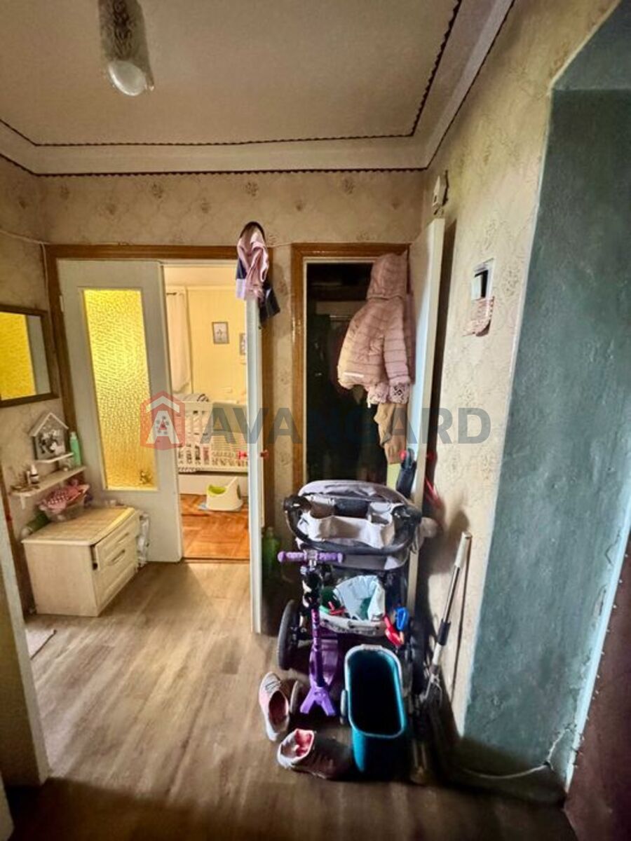 3 ��. ��������, 67/-/7 ��. �., 12/14 ������ ���� 9