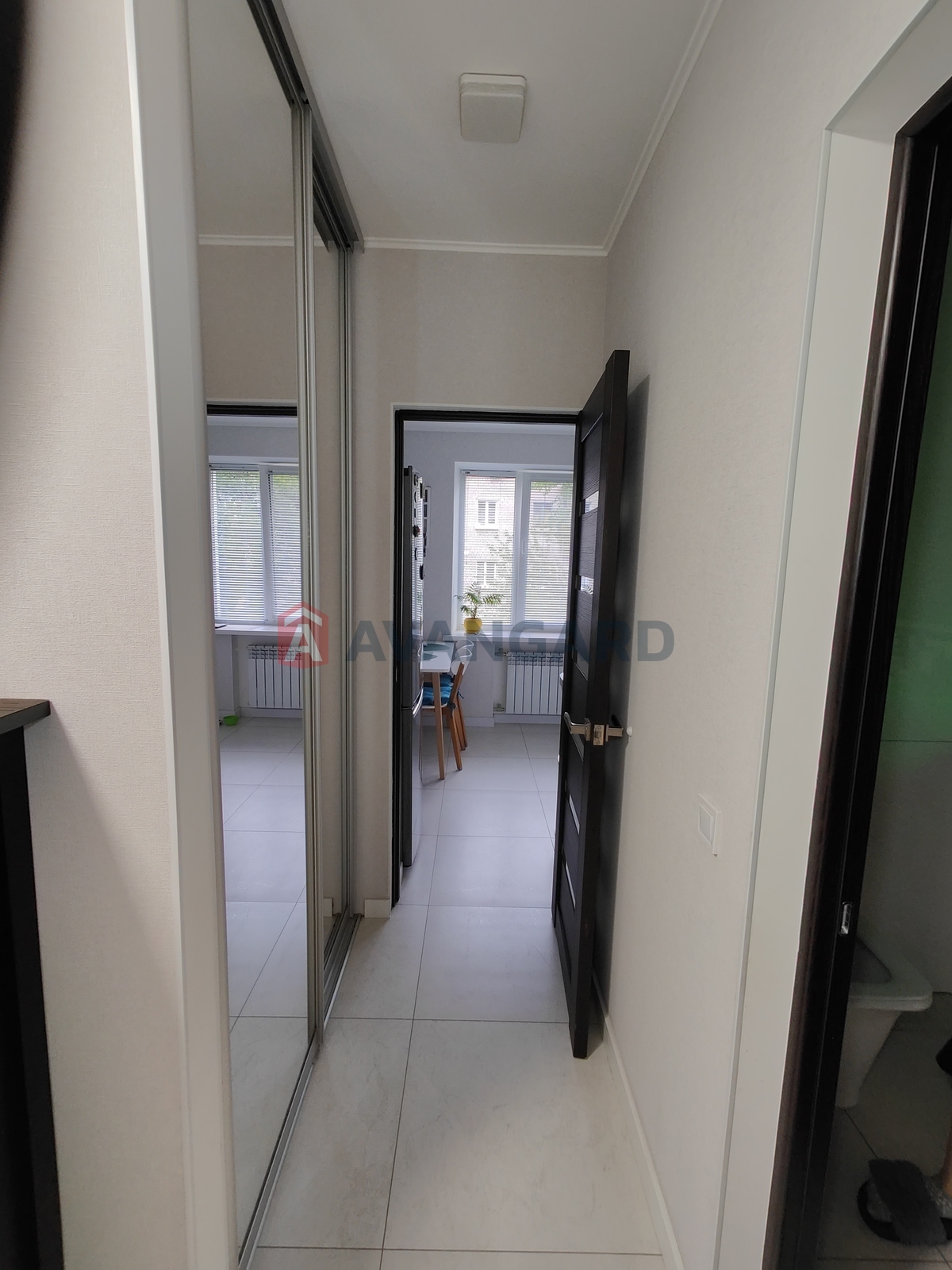 2 ��. ��������, 54/-/8 ��. �., 3/4 ������ ���� 10