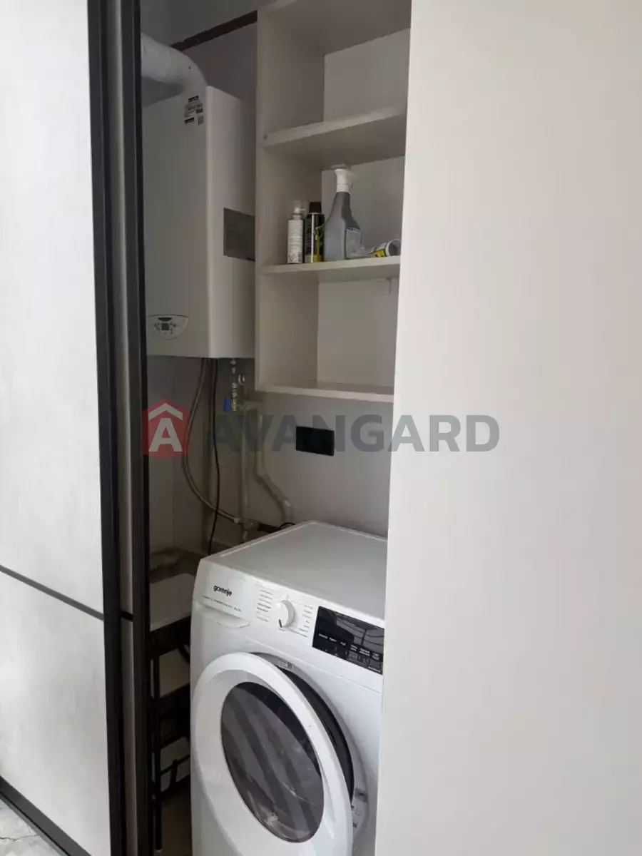 1 ��. ��������, 45/-/- ��. �., 9/10 ������ ���� 8