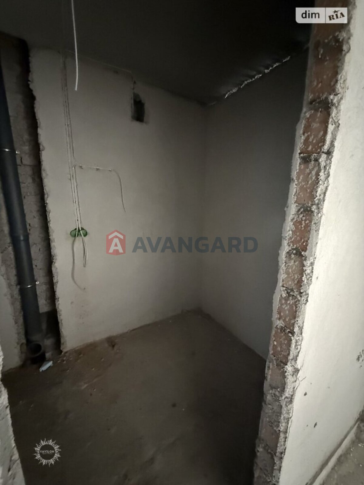 1 ��. ��������, 40/-/11 ��. �., 7/10 ������ ���� 9