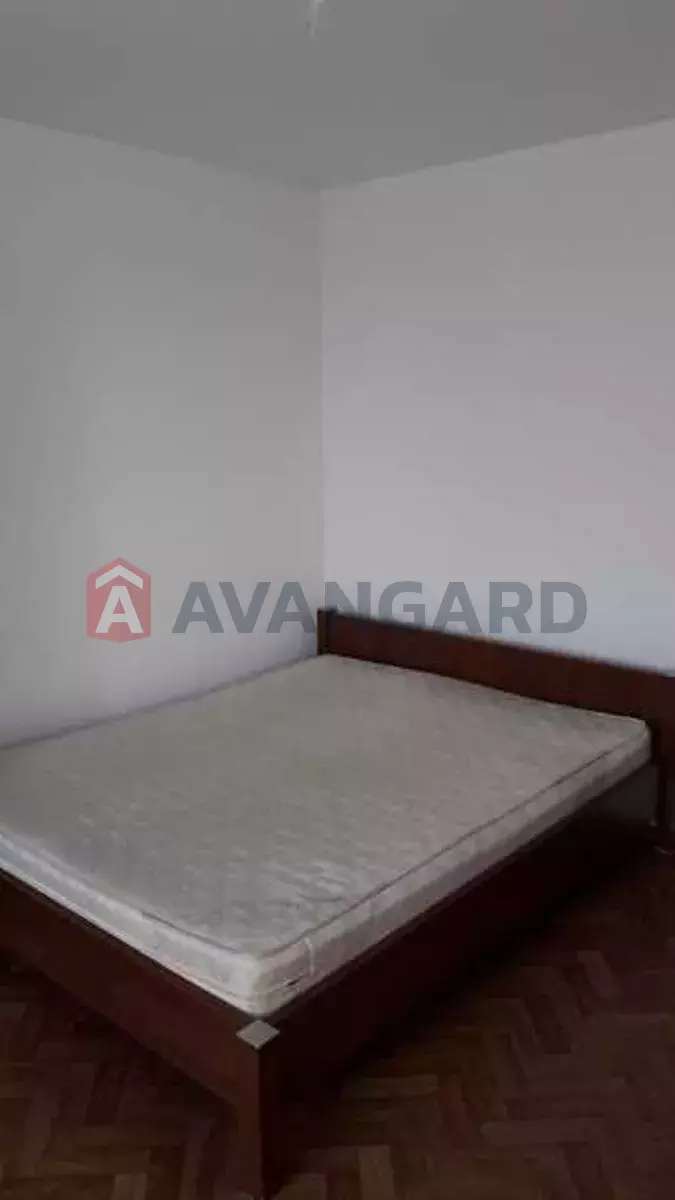 1 ��. ��������, 28/-/7 ��. �., 9/10 ������ ���� 5
