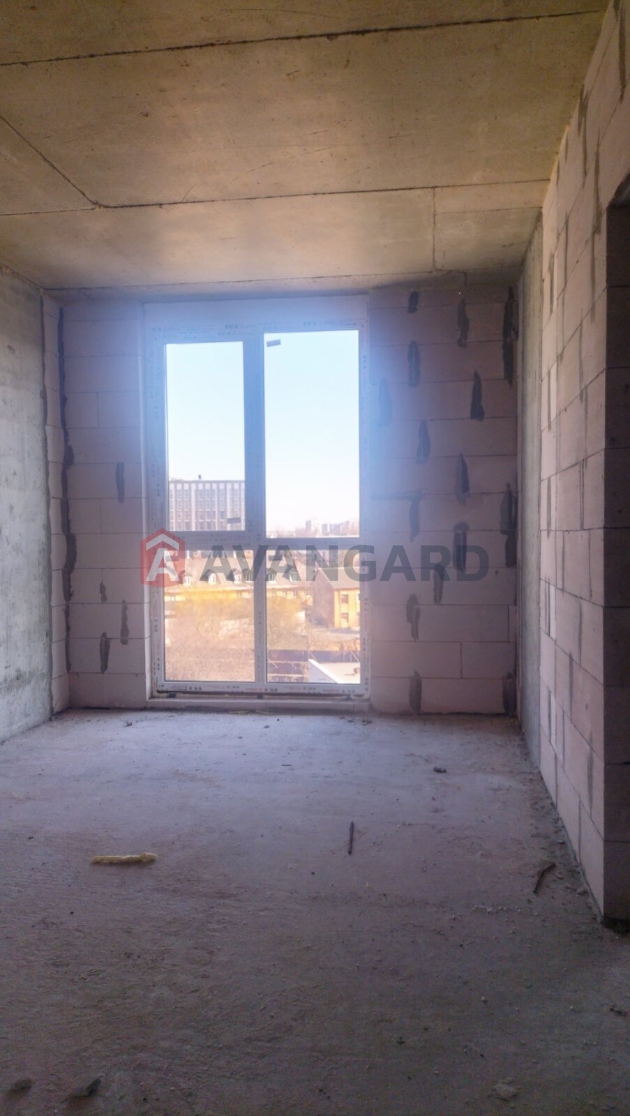 2 ��. ��������, 81,17/43/13 ��. �., 5/7 ������ ���� 9