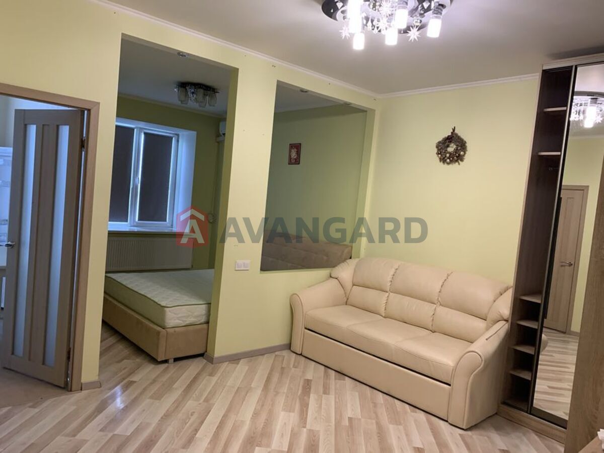 1 ����. ��������, 44/-/10 ��. �., 2/10 ���� ���� 1