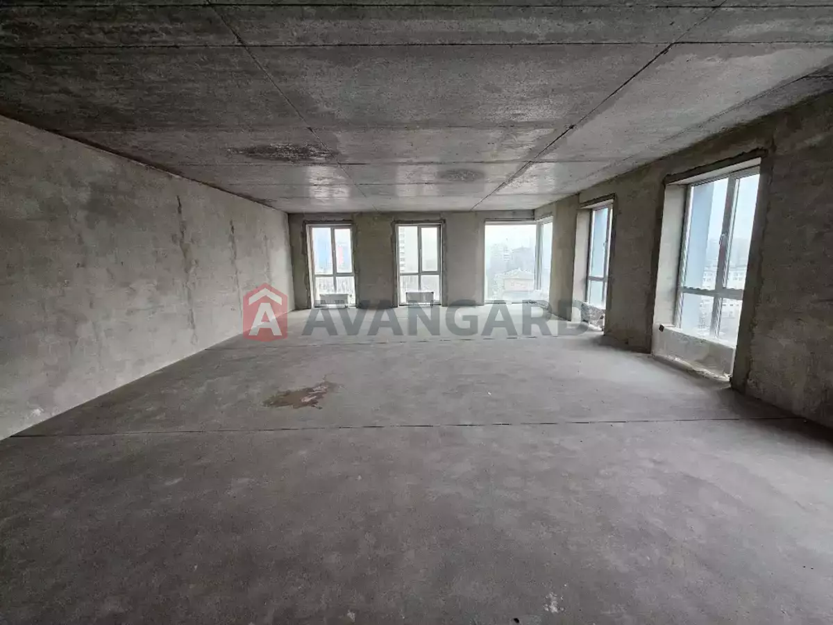 3 ��. ��������, 107/73/18 ��. �., 10/10 ������ ���� 29