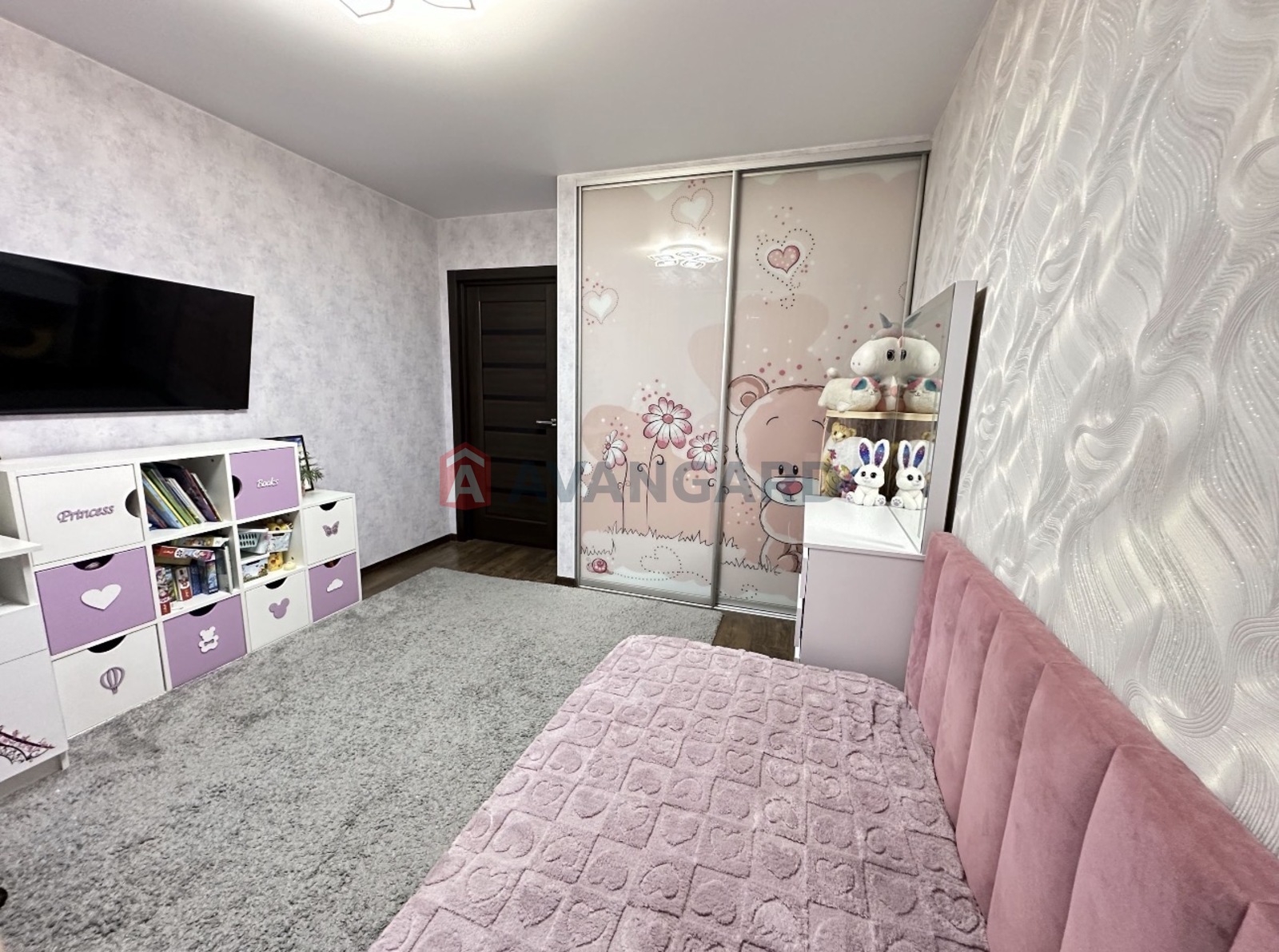 3 ����. ��������, 76/45/13.7 ��. �., 4/10 ���� ���� 10