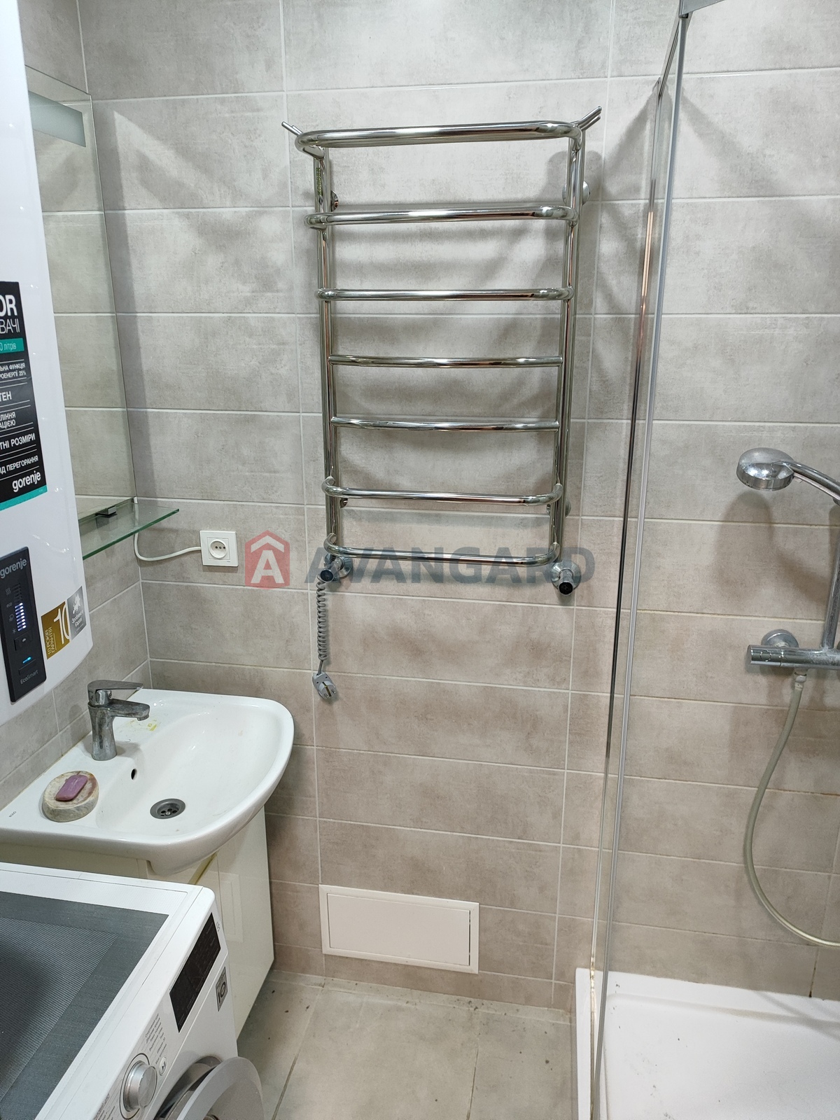 2 ��. ��������, 48/-/- ��. �., 9/10 ������ ���� 4