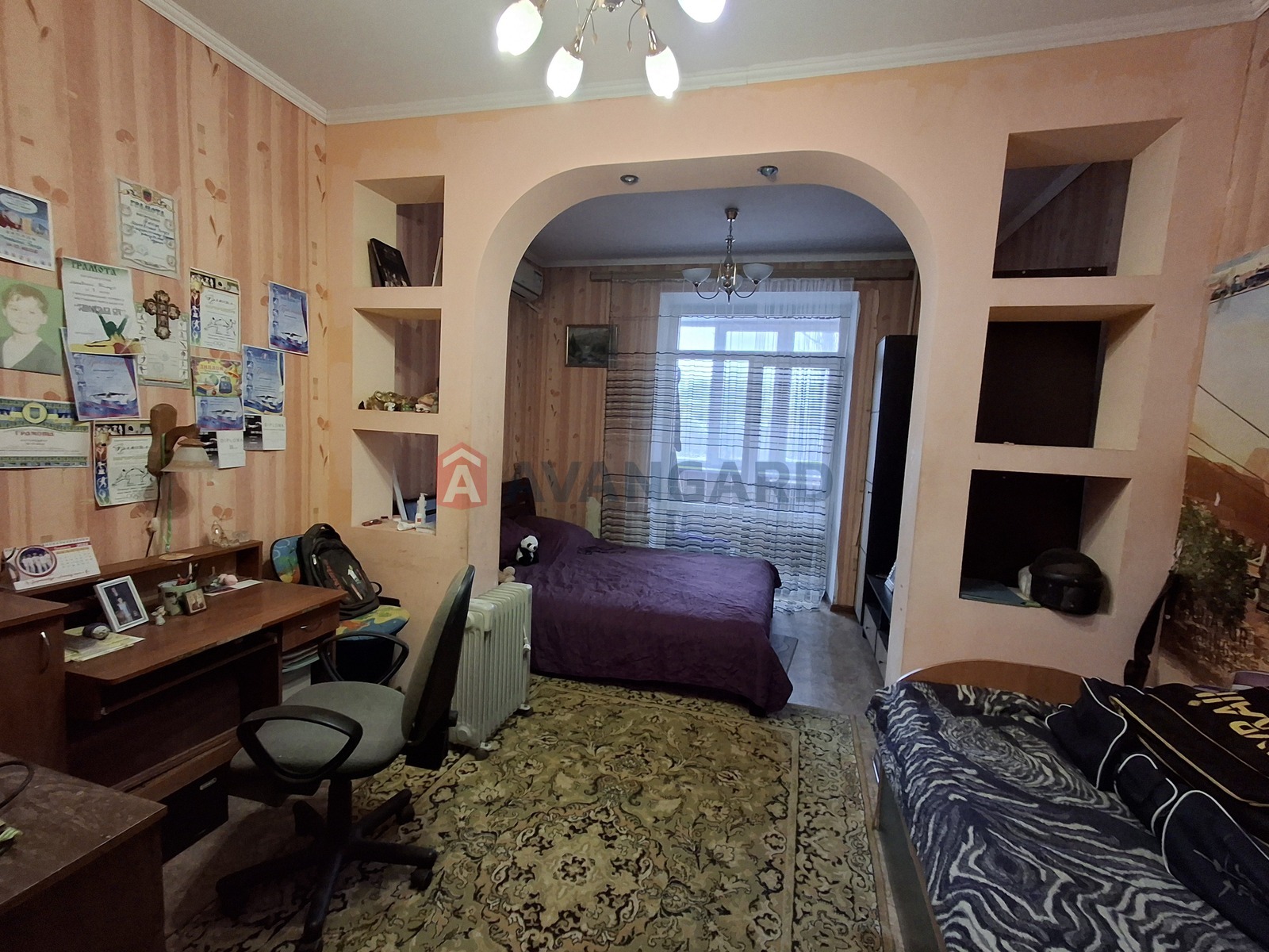 2 ����. ��������, 54/30/11 ��. �., 4/4 ���� ���� 4