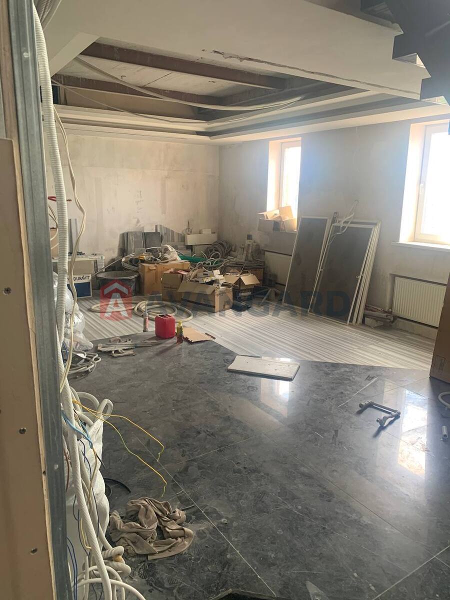 5 ����. ��������, 278/240/25 ��. �., 11/11 ���� ���� 7