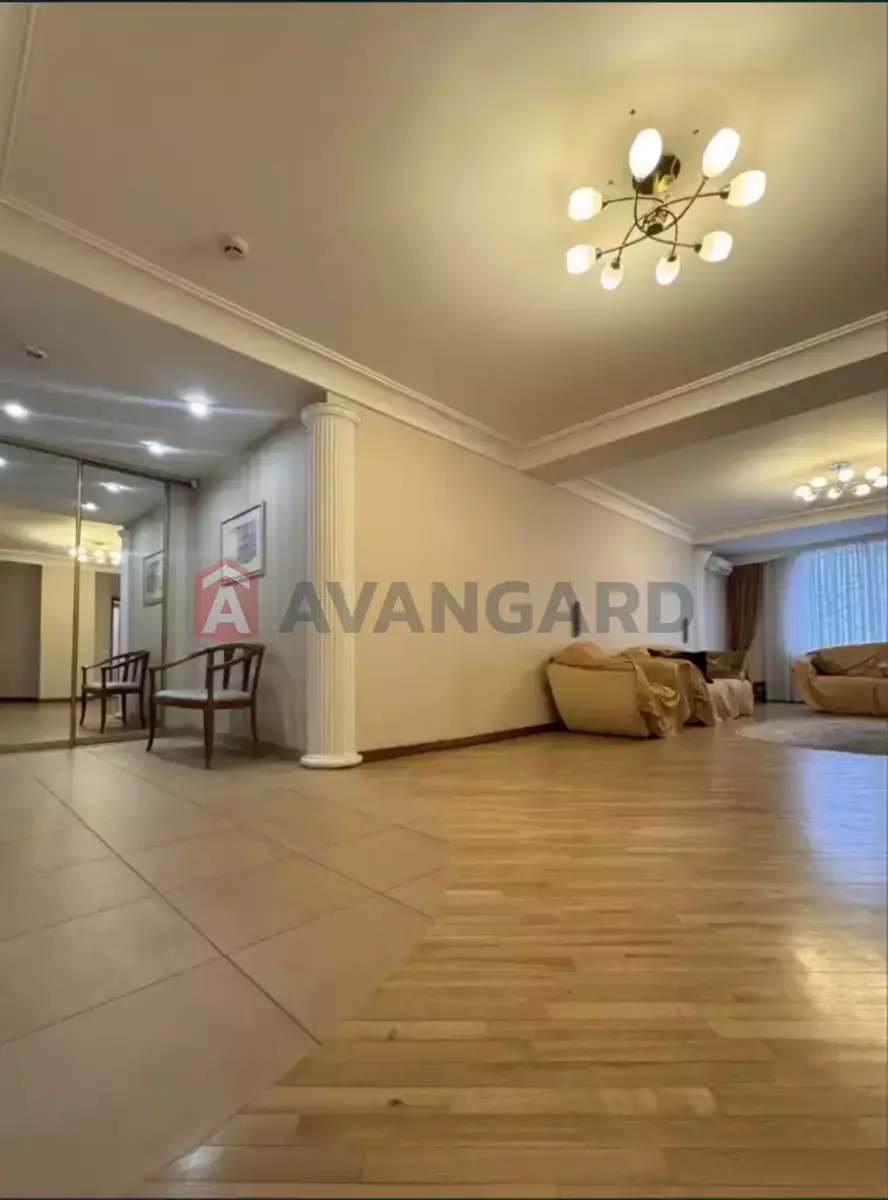 3 ��. ��������, 150/-/- ��. �., 3/10 ������ ���� 1