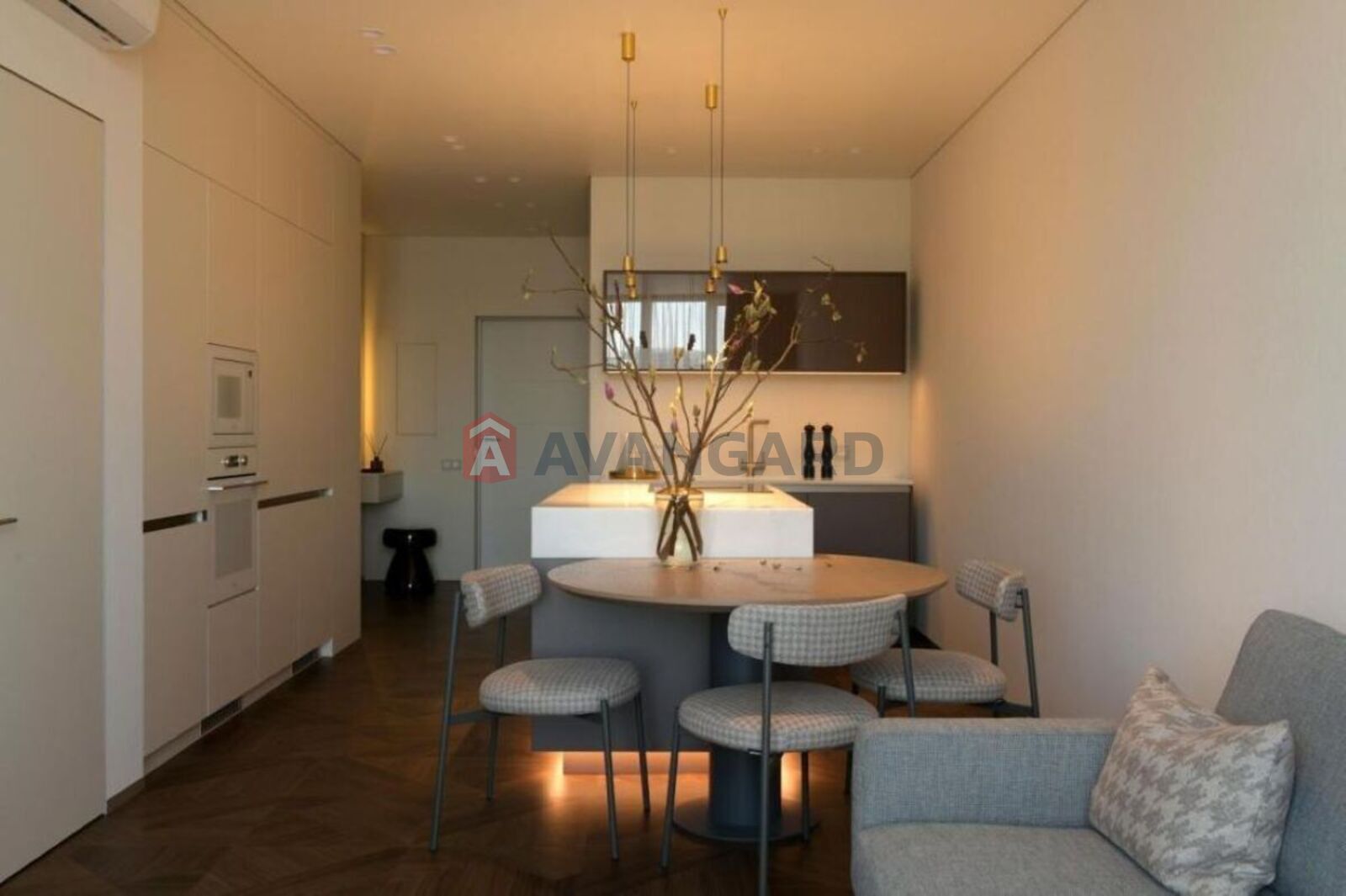 2 ��. ��������, 68/30/20 ��. �., 12/26 ������ ���� 7