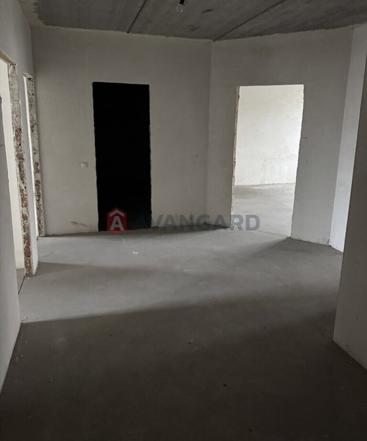 3 ��. ��������, 103/54/20 ��. �., 1/10 ������ ���� 9