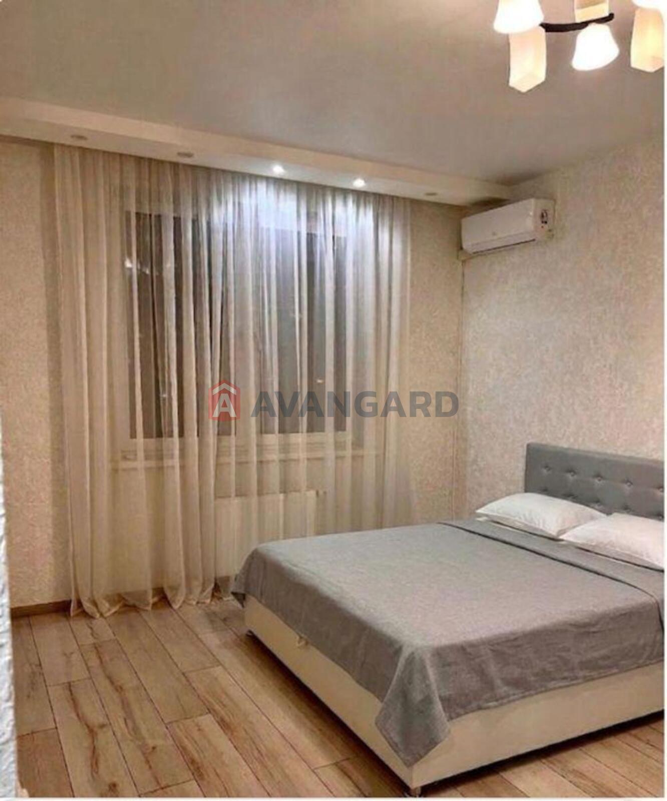 1 ��. ��������, 35/-/10 ��. �., 4/7 ������ ���� 3