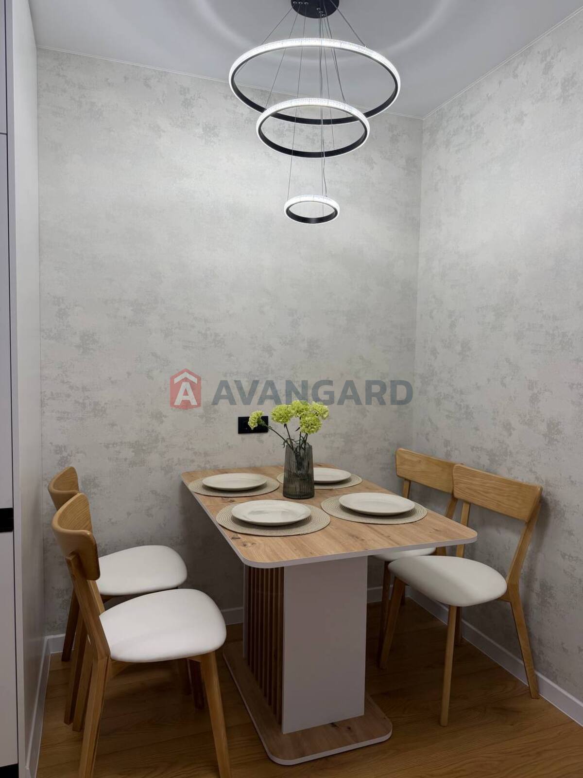 2 ��. ��������, 55/30/12 ��. �., 8/12 ������ ���� 10