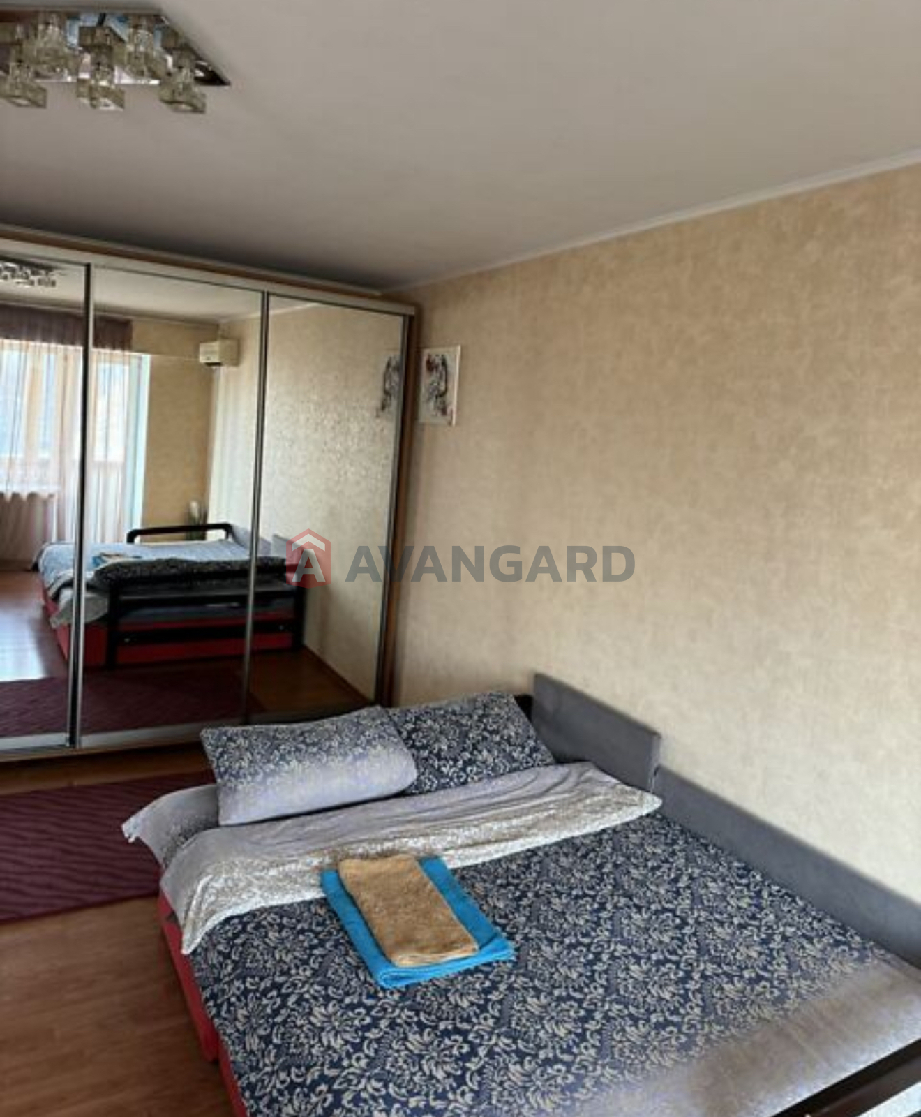 1 ��. ��������, 34/24/5 ��. �., 5/5 ������ ���� 4