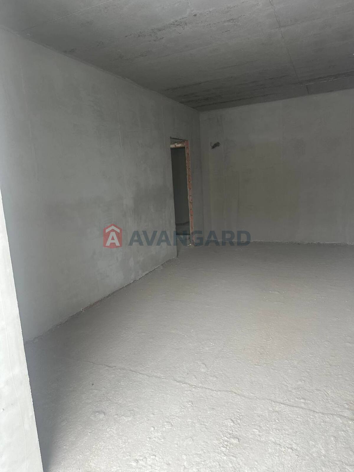 1 ����. ��������, 44/18/10 ��. �., 5/9 ���� ���� 8