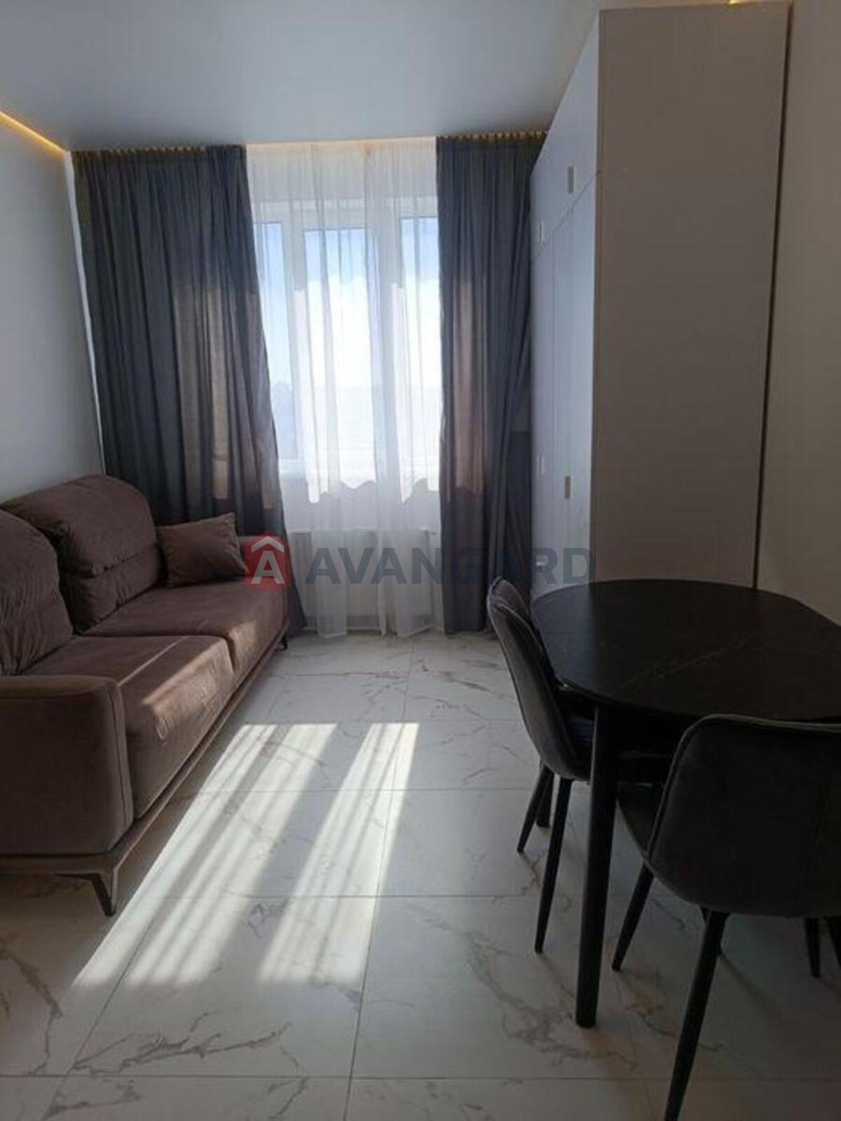 1 ��. ��������, 38/-/12 ��. �., 24/24 ������ ���� 2