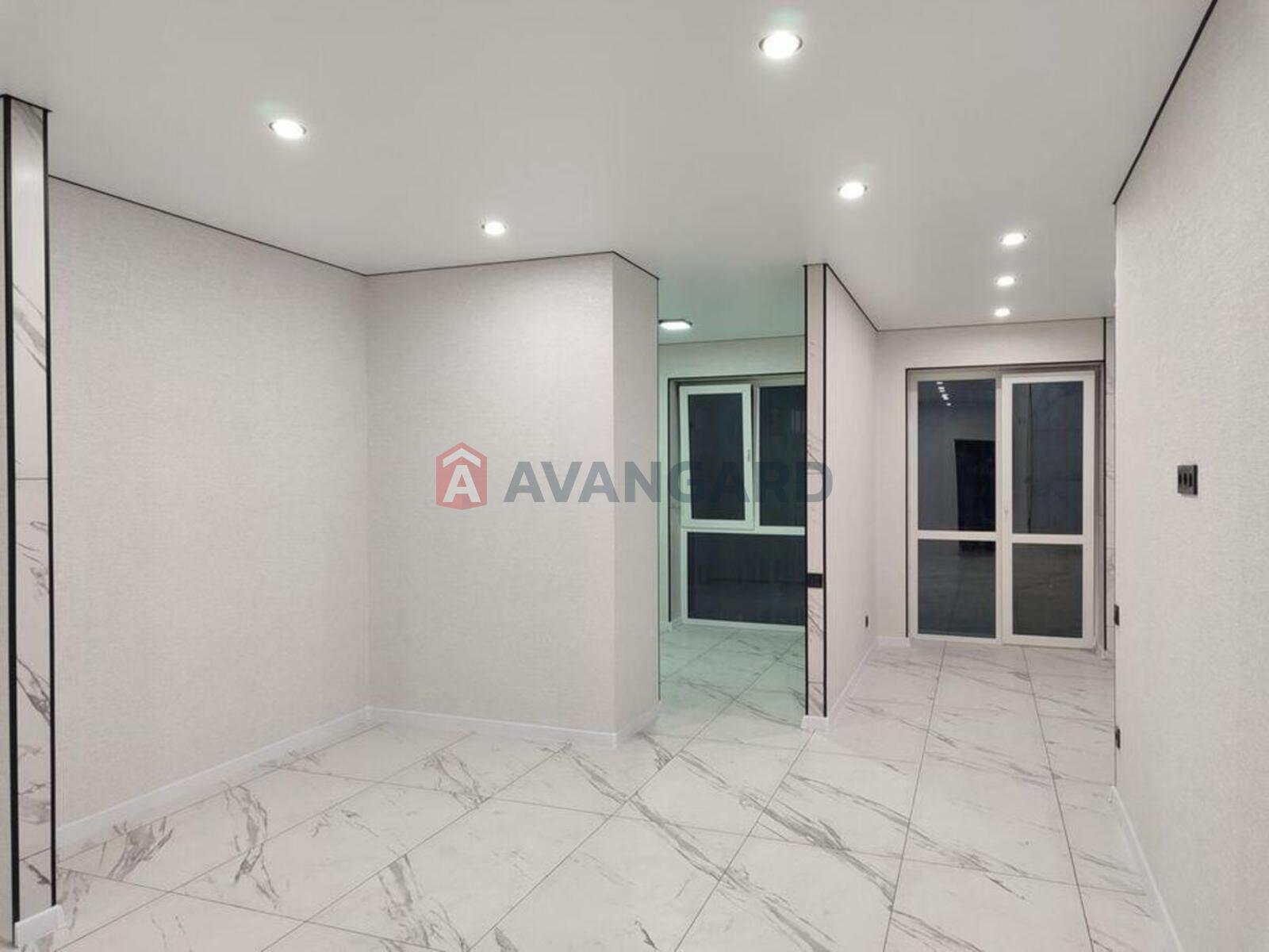 1 ��. ��������, 42/-/10 ��. �., 4/4 ������ ���� 3