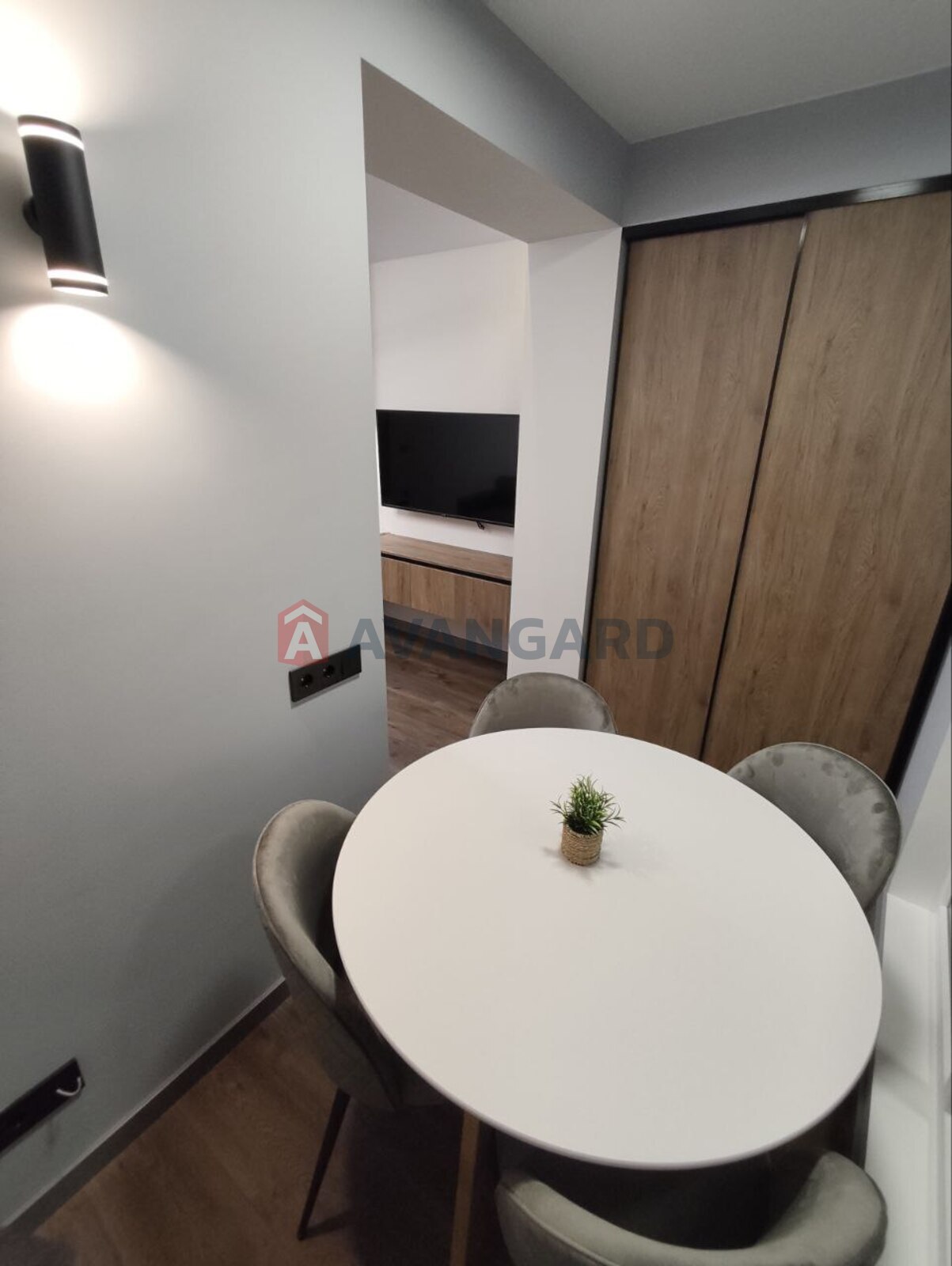 1 ��. ��������, 45/-/15 ��. �., 5/10 ������ ���� 2