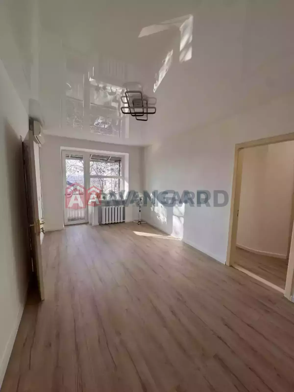 2 ��. ��������, 45/-/5 ��. �., 2/3 ������ ���� 6