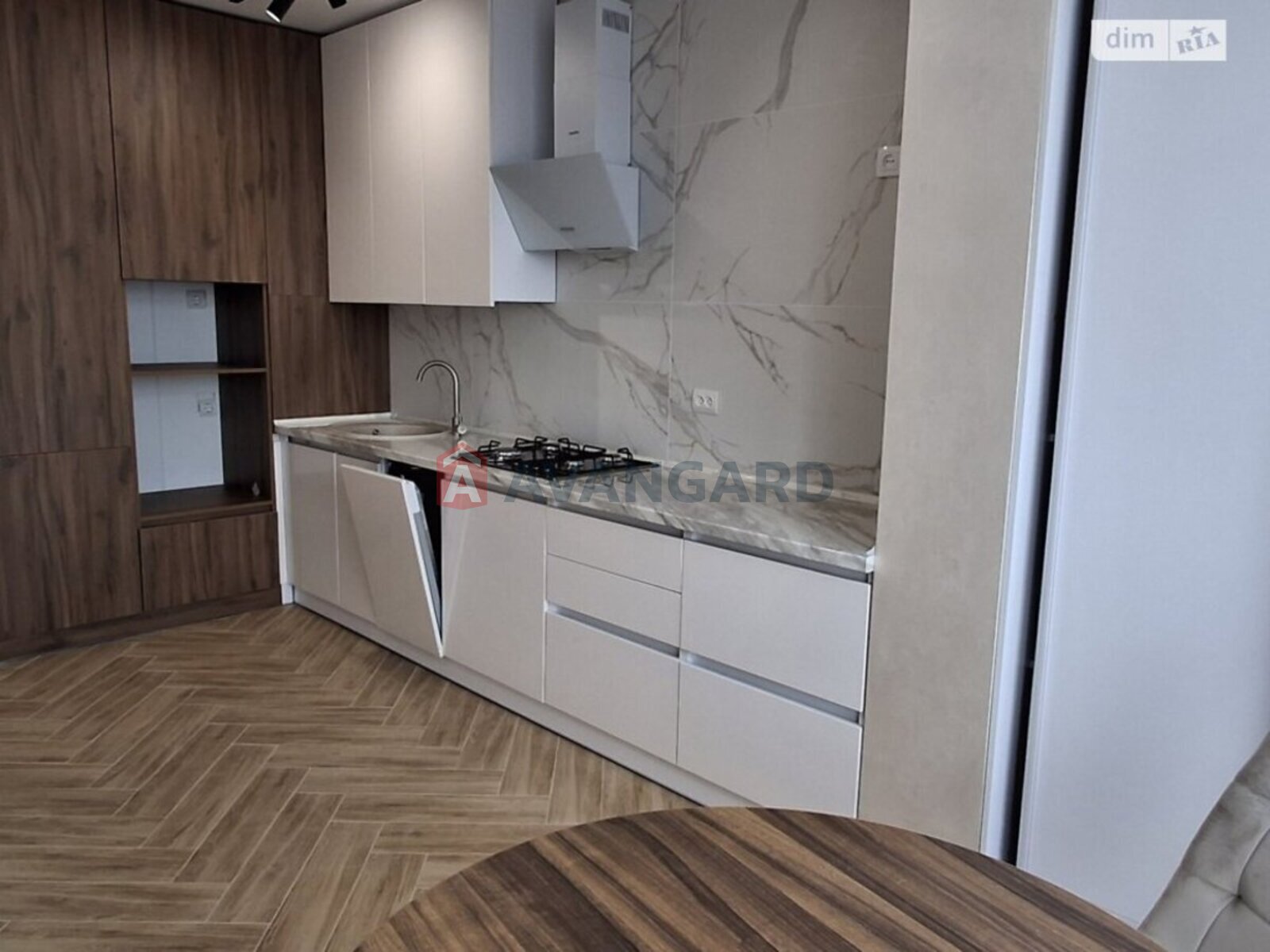 1 ��. ��������, 43000/-/- ��. �., 10/15 ������ ���� 16