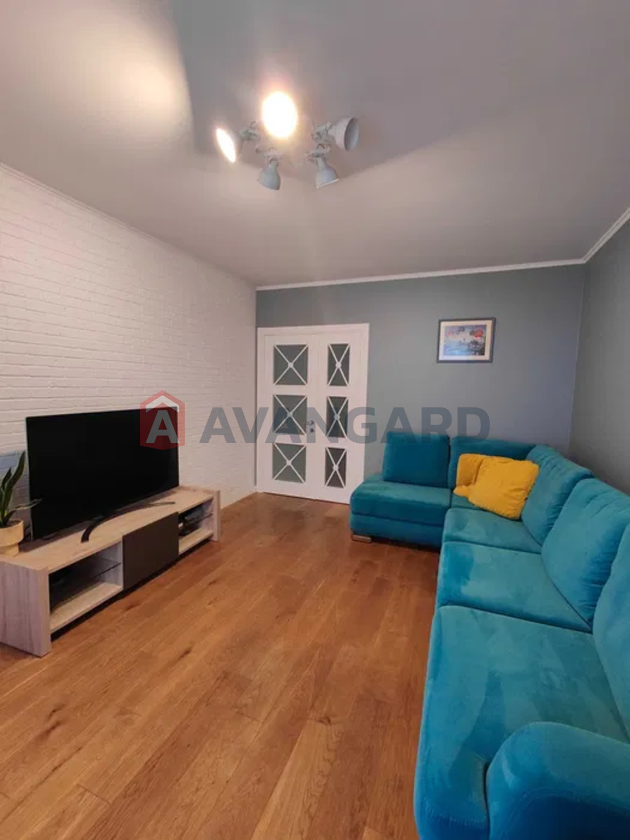 2 ��. ��������, 67/-/11 ��. �., 9/11 ������ ���� 8