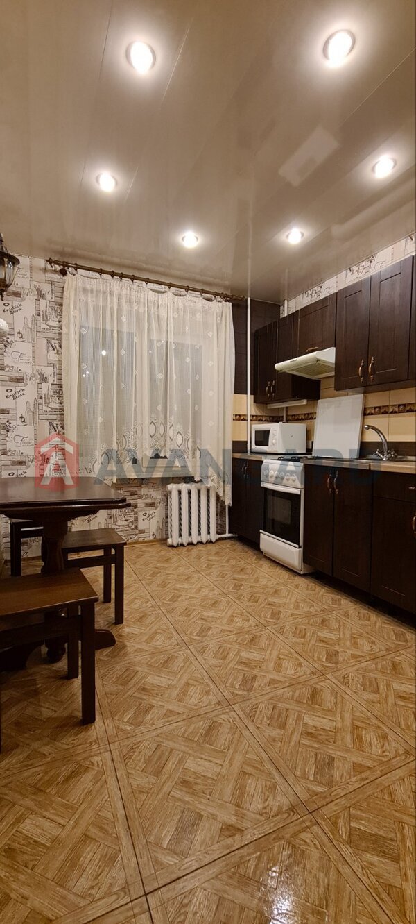 1 ��. ��������, 35.1/16.6/7.7 ��. �., 7/9 ������ ���� 12