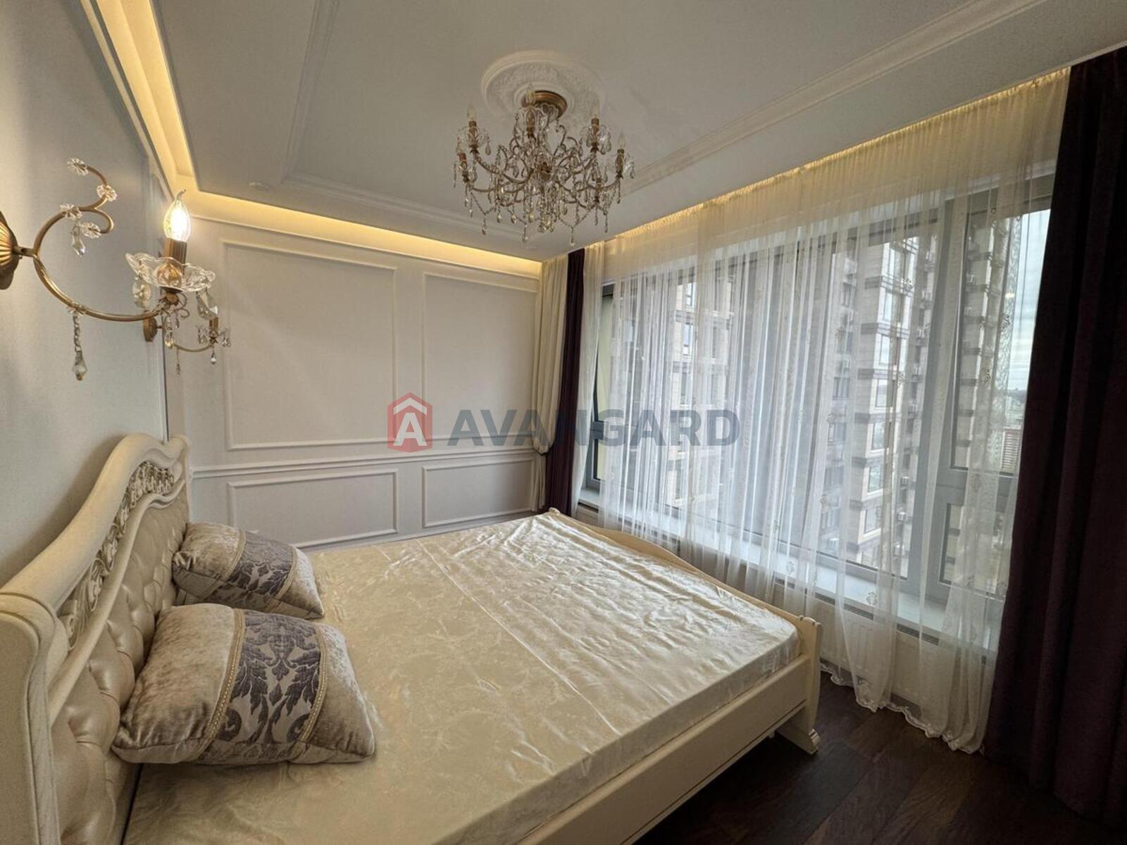 3 ��. ��������, 84/50/16 ��. �., 15/26 ������ ���� 8