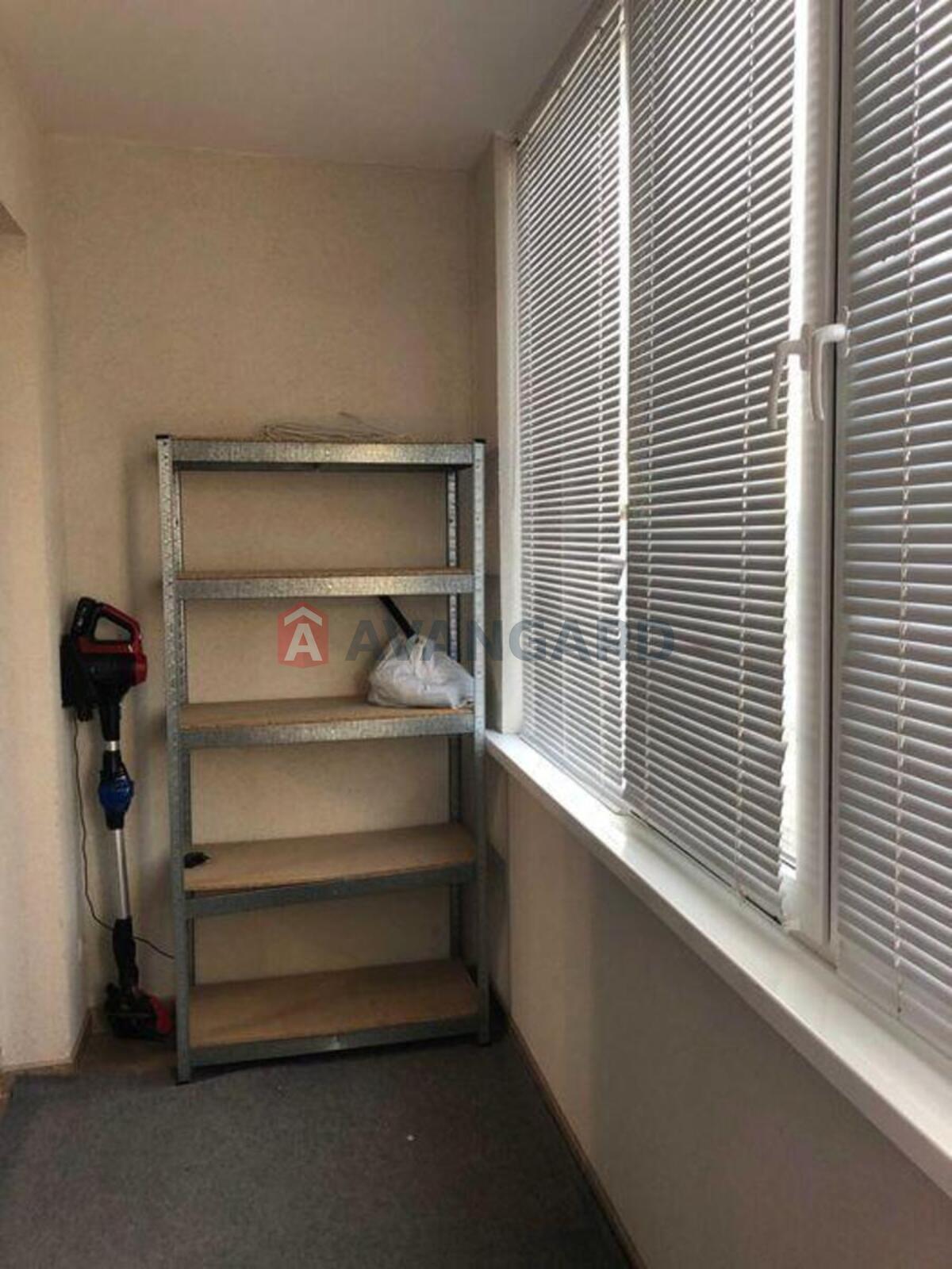 3 ��. ��������, 73/-/9 ��. �., 7/8 ������ ���� 19