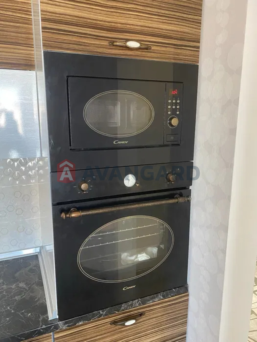 1 ��. ��������, 38/-/11 ��. �., 9/10 ������ ���� 15