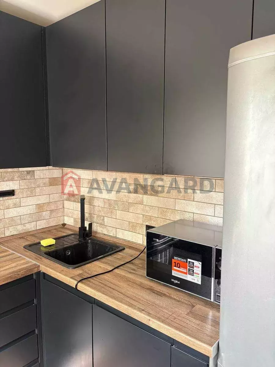 3 . , 57/-/5 . ., 5/5   9