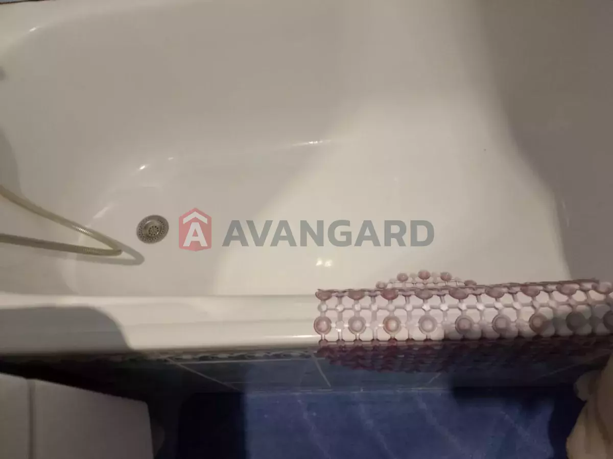 3 ��. ��������, 71/-/9 ��. �., 3/9 ������ ���� 8