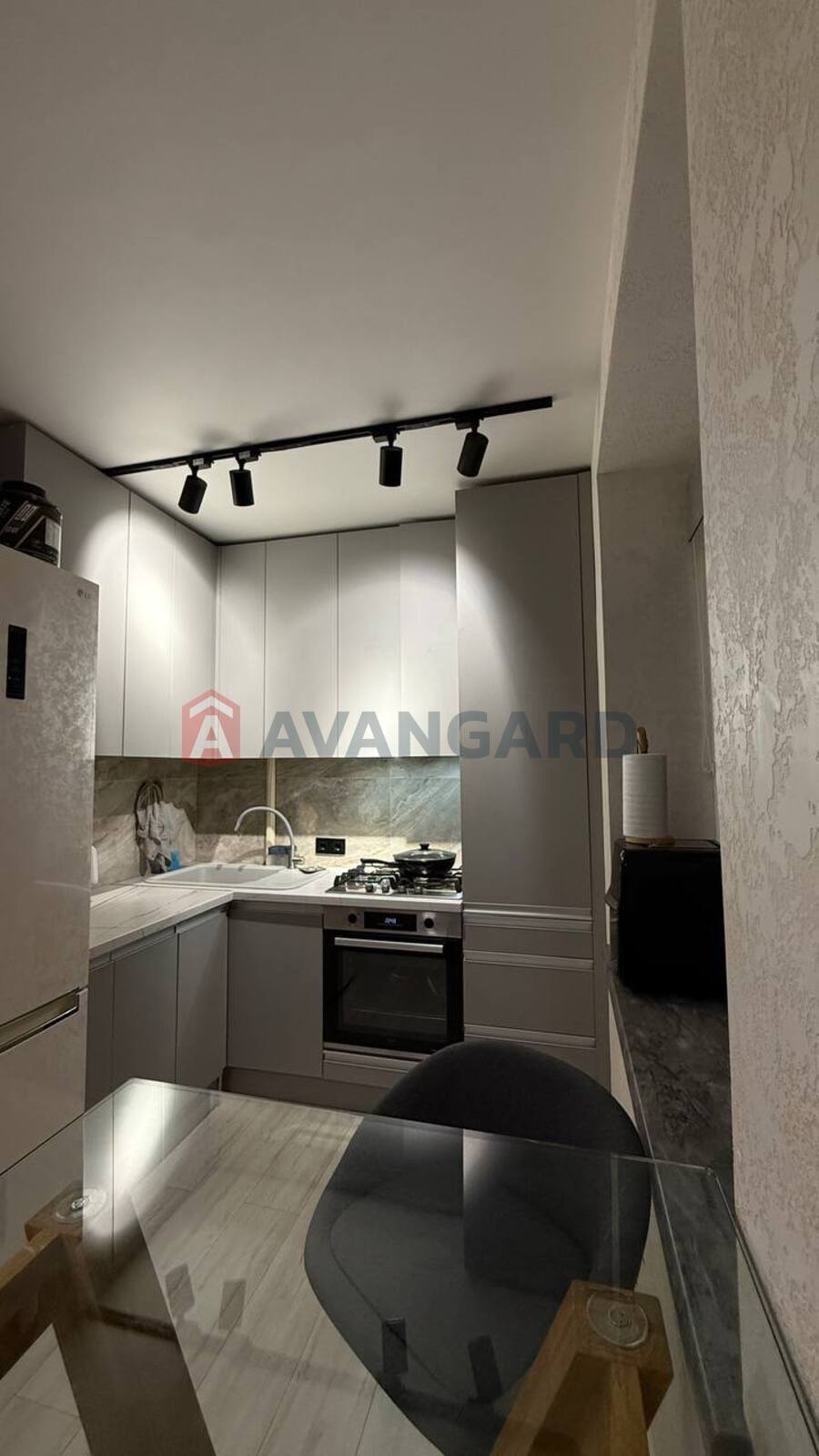 2 ��. ��������, 48/-/10 ��. �., 4/4 ������ ���� 19