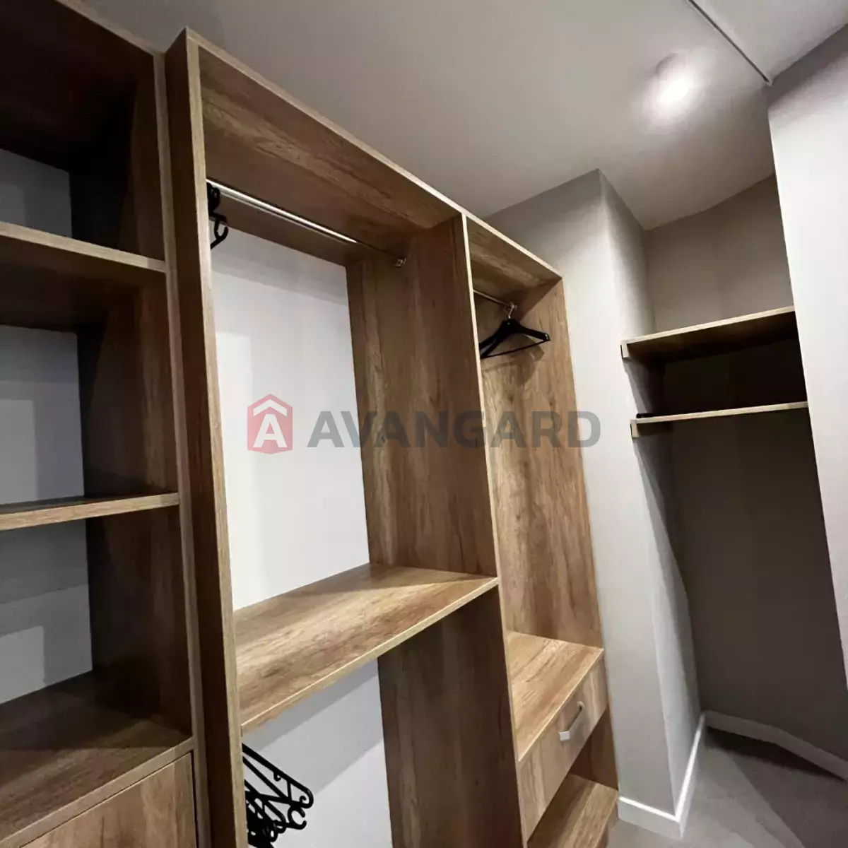 1 . , 43/-/- . ., 4/26   10