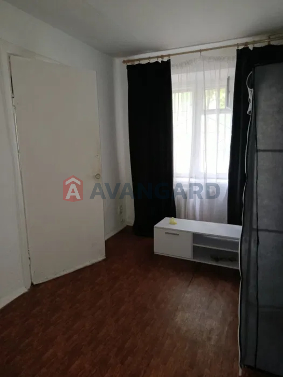 3 ����. ��������, 56/-/6 ��. �., 1/5 ���� ���� 2