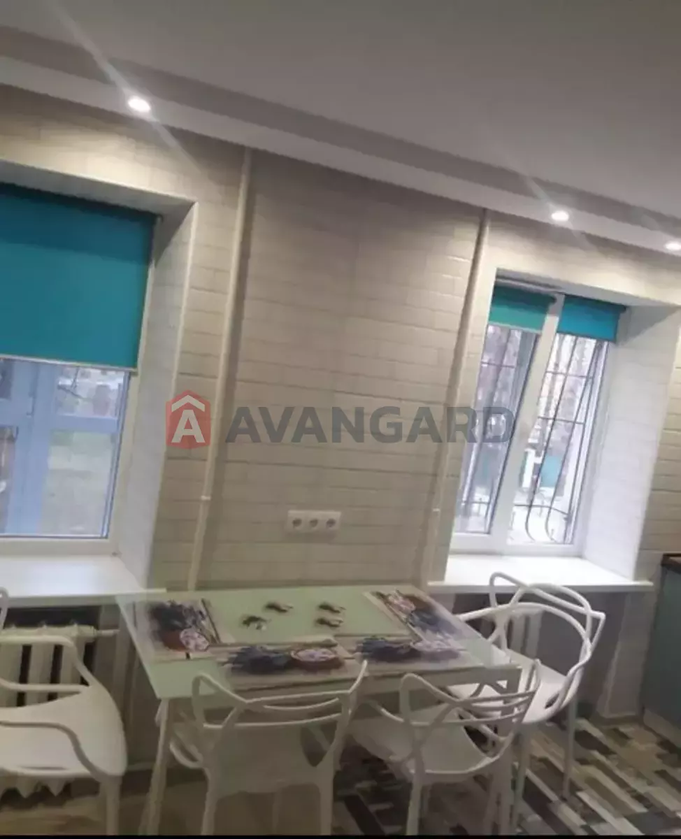 2 ��. ��������, 44/28/6 ��. �., 2/5 ������ ���� 13