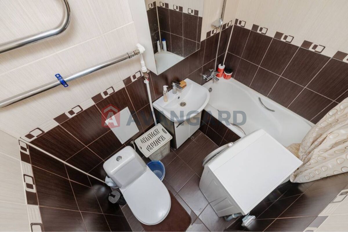 1 ����. ��������, 46/-/6 ��. �., 4/5 ���� ���� 9