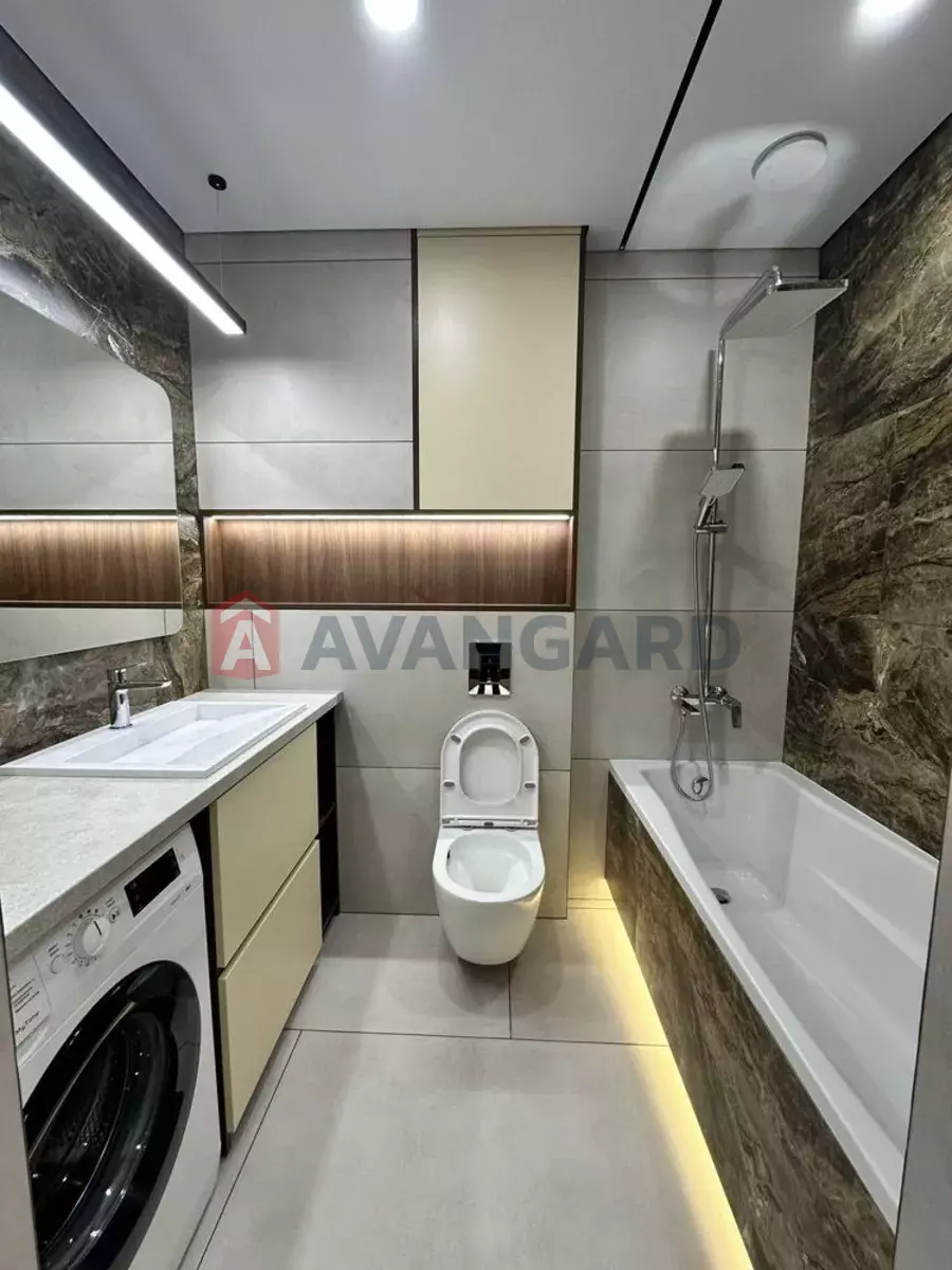 2 ����. ��������, 45/-/17 ��. �., 8/10 ���� ���� 6